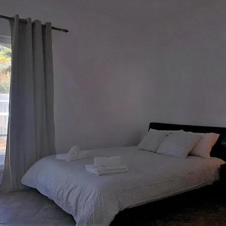 Moradia Pinhal Da Telha Holiday home Corroios